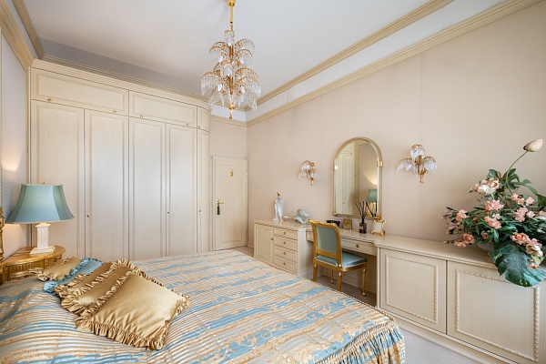 4-к квартира, 170 кв.м.