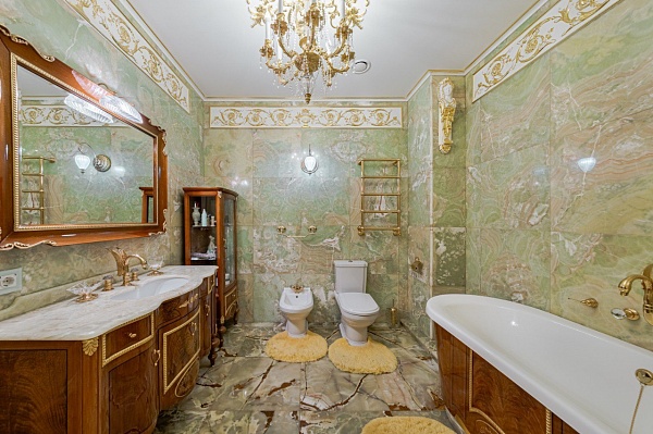 3-к квартира, 195 кв.м.