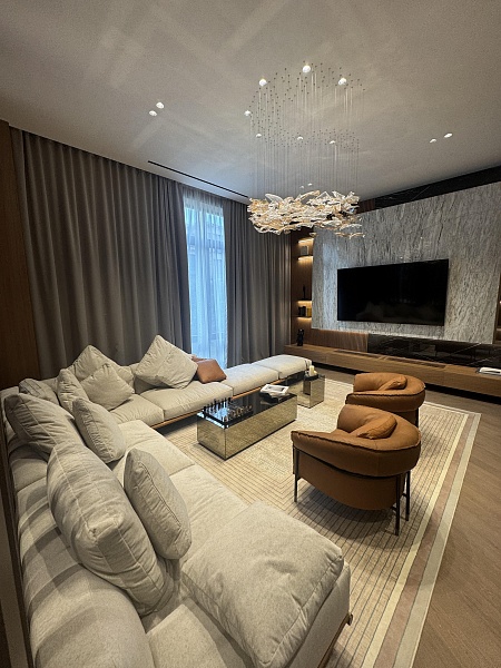 4-к квартира, 220 кв.м.