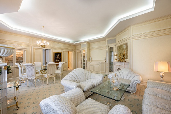 4-к квартира, 170 кв.м.
